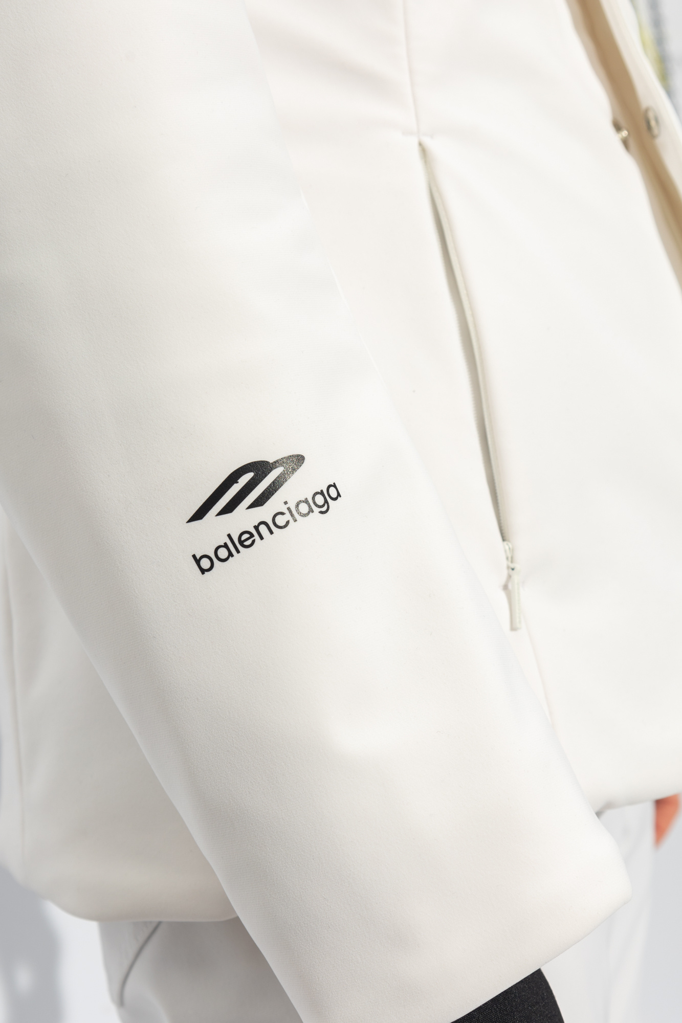 Balenciaga deals white jacket